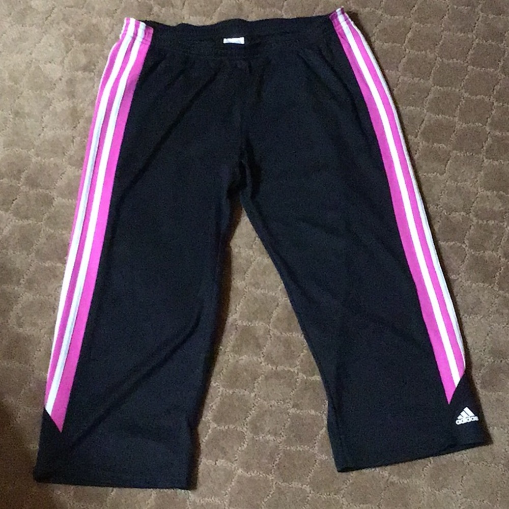 ADIDAS SPORTS CAPRI PANTS